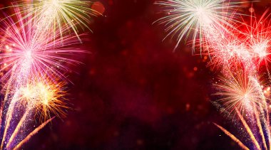 Siyah arka plan üzerinde havai fişek patlama