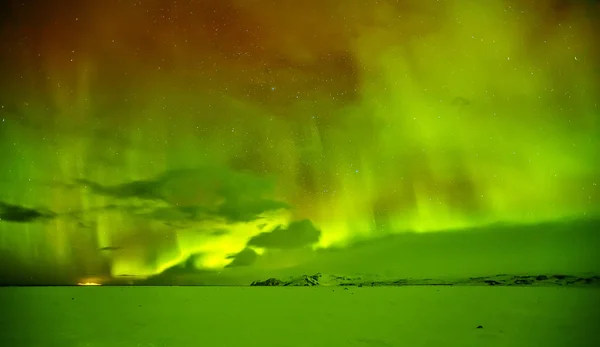 Beautiful aurora borealis in Iceland, shot in early winter perio — Stock Photo, Image