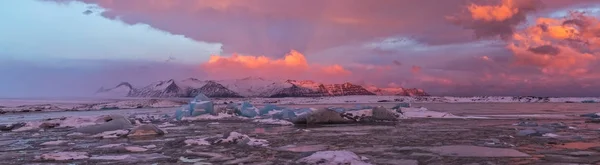 冰岛浮冰冰川的顶端 — 图库照片