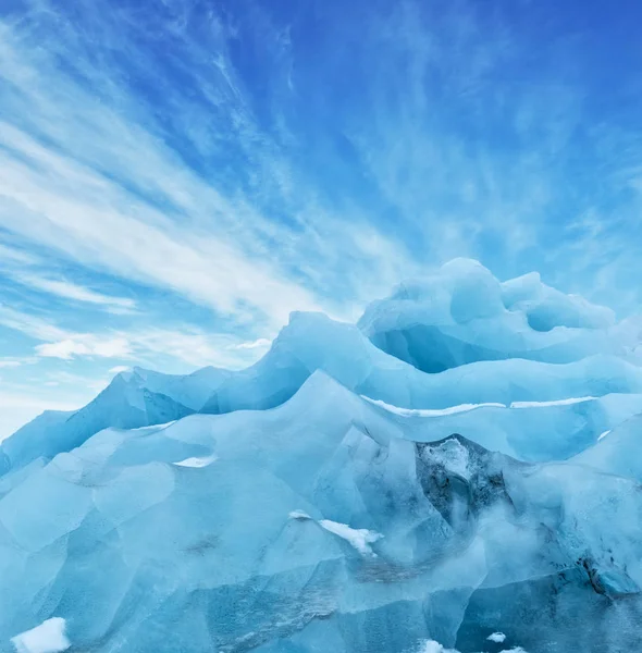 Top van de gletsjer floes met zonnige hemel, IJsland — Stockfoto