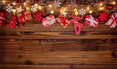 Ahşap dekorasyon, hediye ve spot lig Noel arka plan
