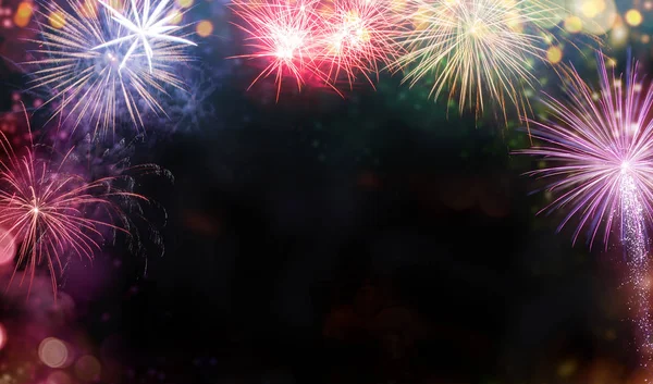 Abstrakter Feuerwerk-Hintergrund mit Freiraum für Text — Stockfoto