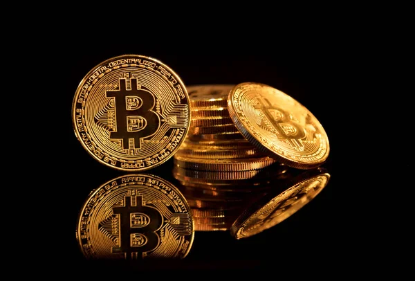 Bitcoin Btc yeni sanal Internet üzerinde Cryptocurrency izole — Stok fotoğraf
