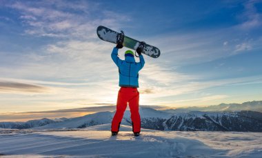 Dağ, Alp sahne üstünde Snowboarder