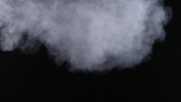 Медленное Движение Белых Дымовых Шашек Черном Фоне — стоковое видео