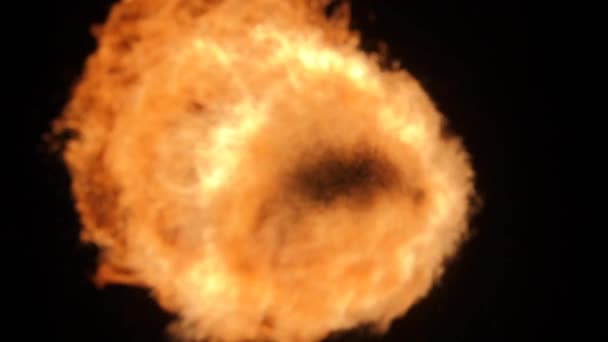 Esplosione Incendio Vista Frontale Isolata Sfondo Nero Rallentatore — Video Stock