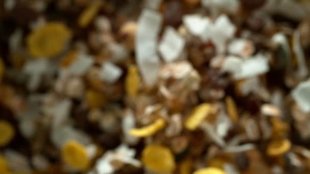 Super Cámara Lenta Grupo Volador Piezas Cereales Muesli Filmado Cámara — Vídeos de Stock