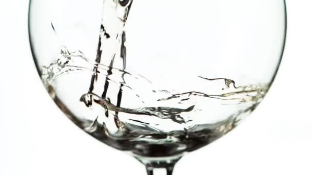 Super Slow Motion Van Het Detail Gieten Van Witte Wijn — Stockvideo