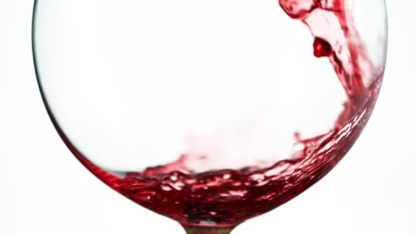 Movimento Super Lento Derramar Vinho Tinto Detalhes Isolado Fundo Branco — Vídeo de Stock