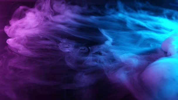 Movimento Lento Efeito Fumaça Colorido Com Luzes Néon — Vídeo de Stock