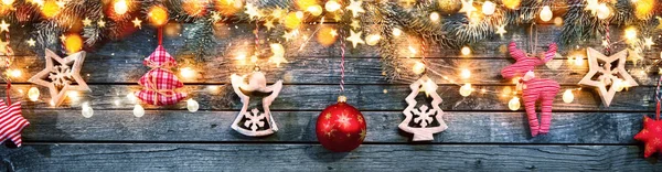Díszítő karácsonyi koszorúk szabad hellyel — Stock Fotó