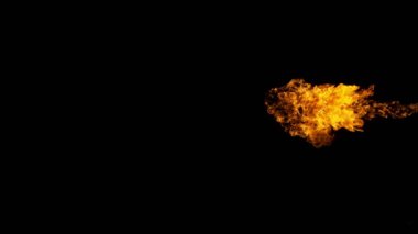 Süper Yavaş Ateş Patlaması Kara Arkaplanda izole edildi. Yüksek Hız Kamerası 'nda çekildi, 1000 fps.