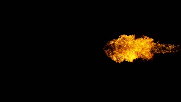 Super Slow Motion Fire Blast Isolado Fundo Preto Filmado Câmera — Vídeo de Stock