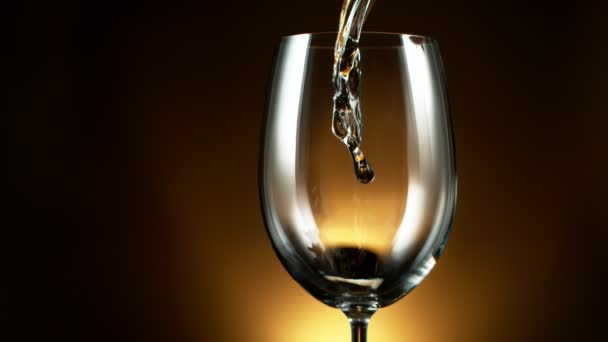 Super Slow Motion Pouring White Wine Detail Filmed High Speed — Stock Video