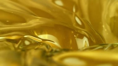 Dönen yağın süper yavaş çekimi, makro çekim. Yüksek hızlı sinema kamerası, 1000 fps..