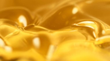 Freeze motion of oil twister