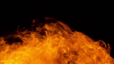 Süper Yavaş Ateş Patlaması Kara Arkaplanda izole edildi. Yüksek Hız Kamerası 'nda çekildi, 1000 fps.