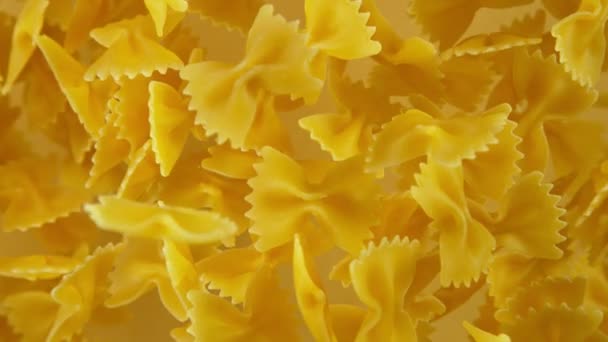 Super Slow Motion Pasta Italiana Cruda Volante Girato Cinepresa Alta — Video Stock