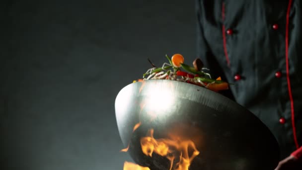 Tavadan Sebzeli Asya Eriştesi Süper Yavaş Çekimde Yüksek Hızlı Sinema — Stok video