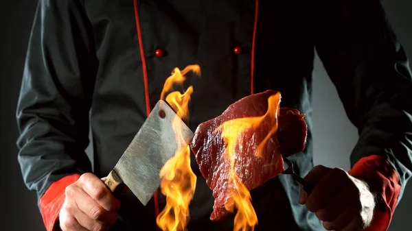 Closeup Chef Holding Cleaver Raw Beef Steak Fire Ready Prepare — Stock Photo, Image