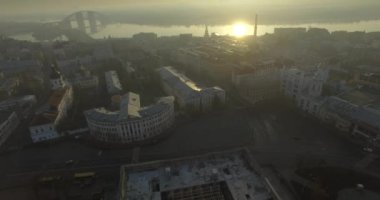 Eski Avrupa şehir Kiev, Ua hava Panoraması. Gündoğumu 2017, şehrin sokaklarında