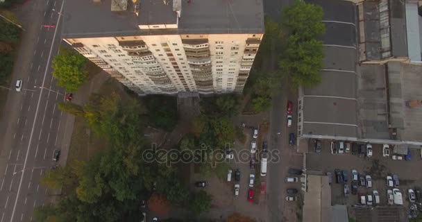 Vista aérea de la ciudad desde la vista de los pájaros — Vídeos de Stock