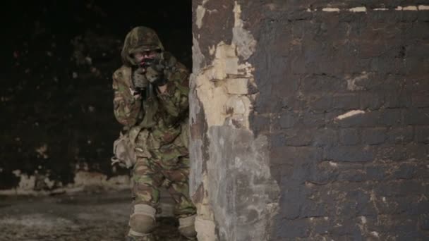 Guerilla guerrieri partigiani operazione in ambiente urbano . — Video Stock