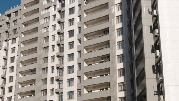 Vista panorámica de edificios residenciales modernos arquitectura — Vídeo de stock