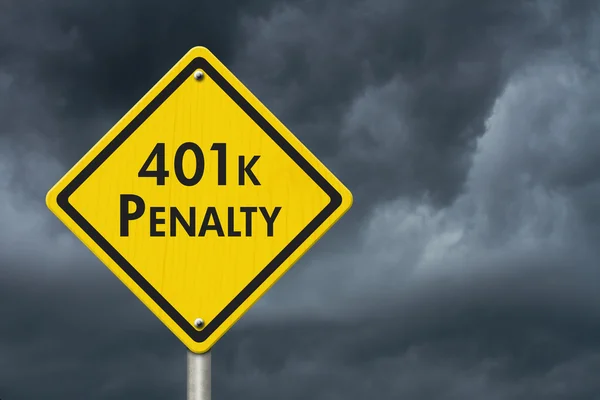 401k 형벌 노란색과 검은색 고속도로로 표지판을 경고 — 스톡 사진