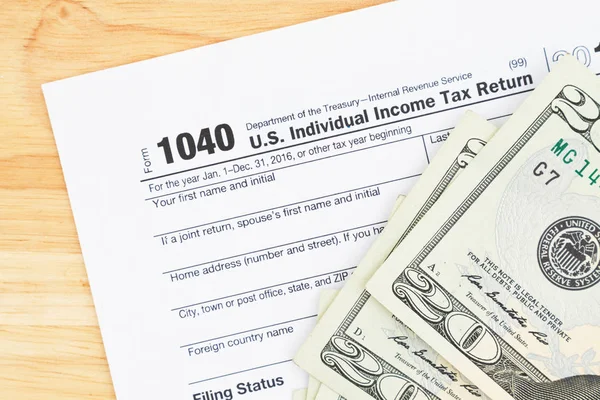 A US Federal tax 1040  income tax form — Stock Photo, Image