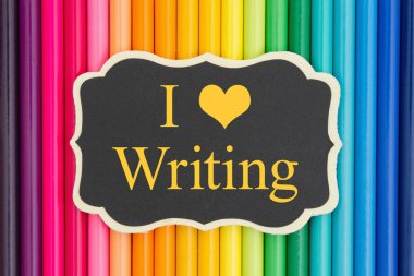 Kalem boya kalemleri ile mesaj yazma aşkı