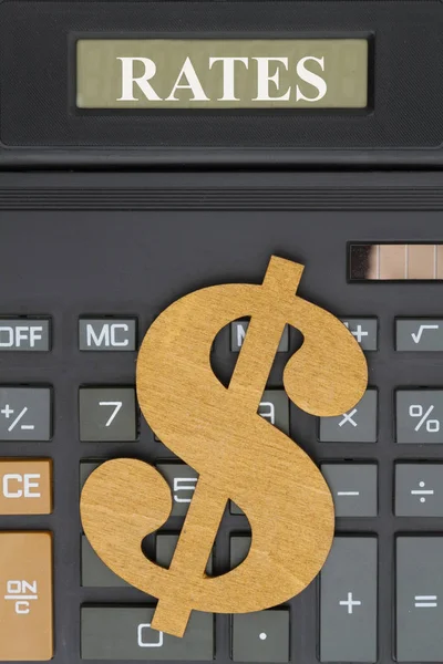 Gros plan d'une calculatrice avec un signe dollar — Photo