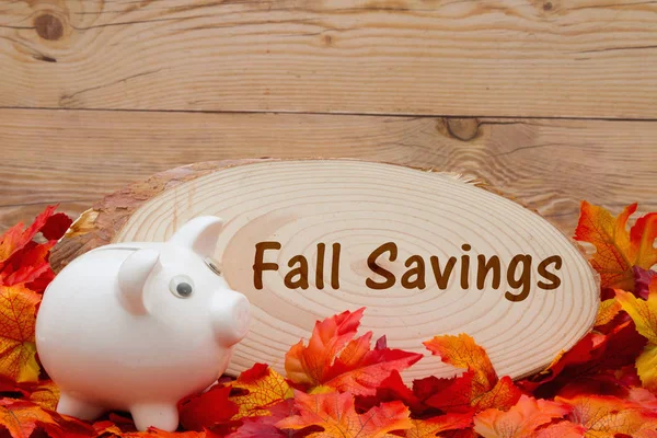 Spar-Botschaft im Herbst — Stockfoto