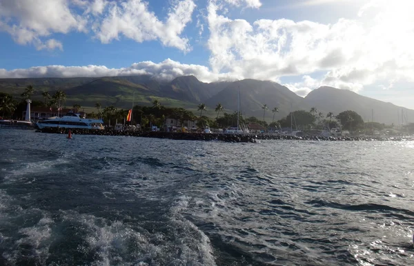 Scenery of west Maui near Lahaina, Hawaii. — Stock Photo, Image