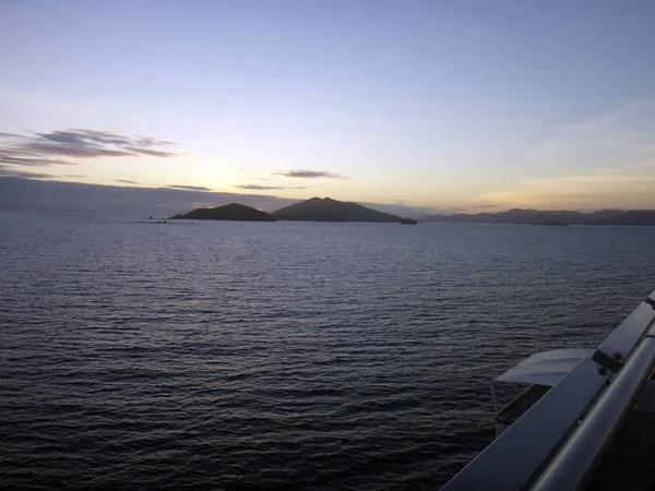 Sahne Kawanasausau Boğazı, Milne Bay Province, Papua Yeni Gine.