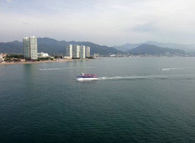 Puerto Vallarta olay yerinden bir yolcu gemisi. Jalisco, Meksika.