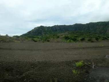 Rabaul volkanik erup tarafından yok, eski havaalanında sahne