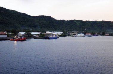 Simpson liman ve Rabaul mahallinden bir yolcu gemisi.