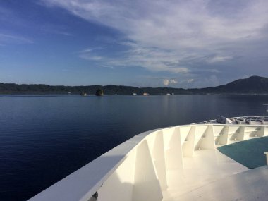 Simpson liman ve Rabaul mahallinden bir yolcu gemisi.