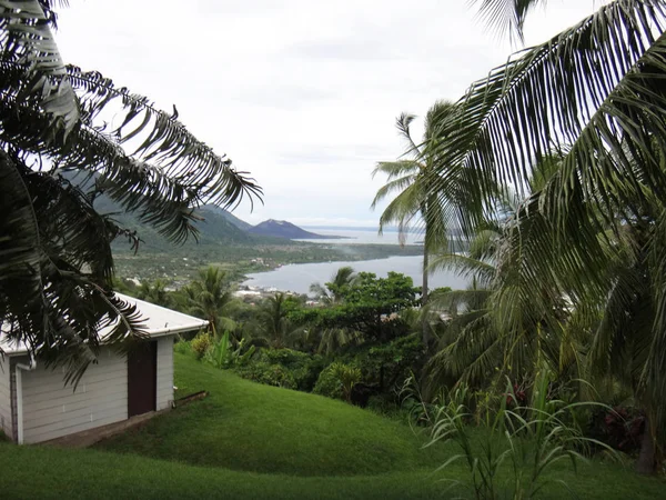 Veduta di Rabaul e Simpson Harbour dall'Osservatorio Vulcano Guarda — Foto Stock