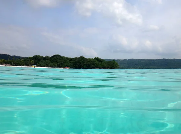 Scen av Champagne Bay, Espiritu Santo, Vanuatu. — Stockfoto