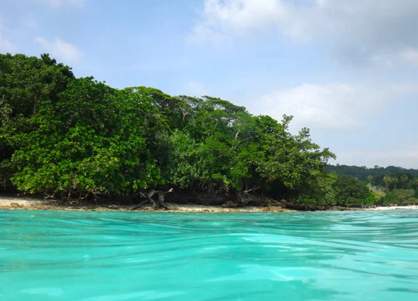 Scen av Champagne Bay, Espiritu Santo, Vanuatu. — Stockfoto