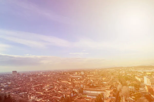 Vistas panorámicas de la ciudad de Brescia desde el castillo . — Foto de Stock