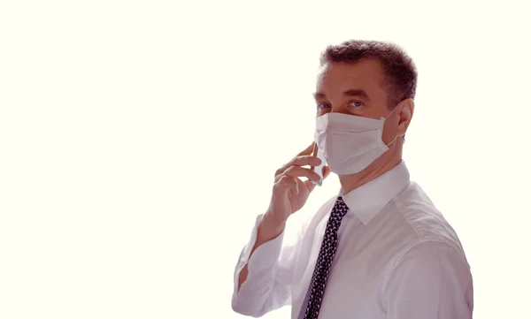 Italienischer Geschäftsmann Telefoniert Coronavirus Notfall Mit Medizinischer Maske — Stockfoto