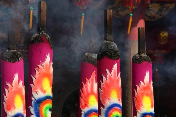 Yeni yıl için Çinli mum