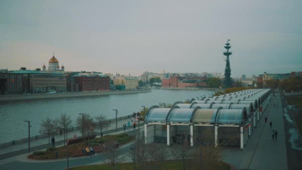 Moscow Crimean Nábřeží Mostem Teplá Května Večer — Stock video