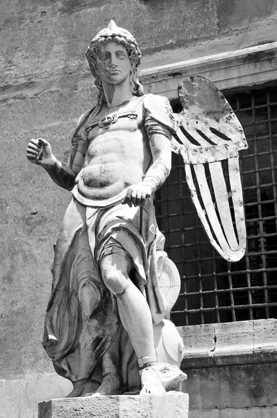 Памятник Ангелу в Риме — стоковое фото