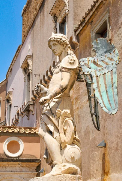 Angel statue in Rome — Stock Photo, Image