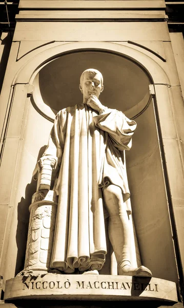 Macchiavelli heykeli — Stok fotoğraf