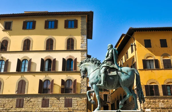 Italian architecture in Florence — Stock Photo, Image
